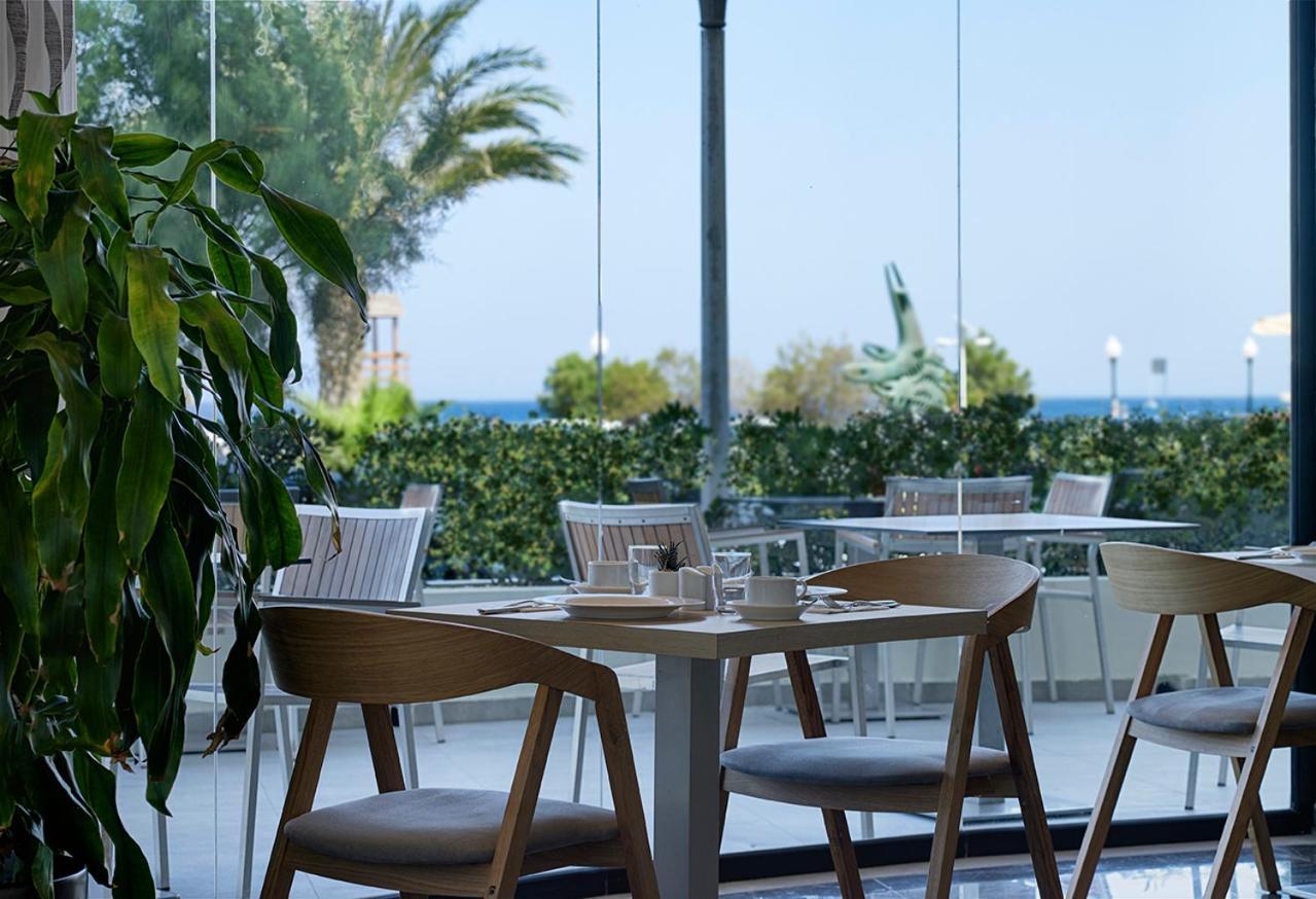 Cactus Hotel 4*